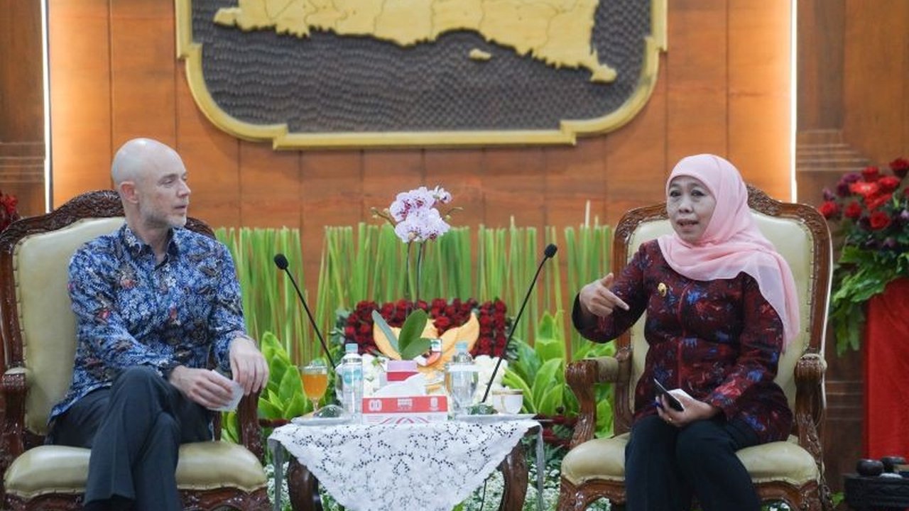 Pemerintah Provinsi Jawa Timur dan Amerika Serikat mempererat Kerja Sama Jatim AS di sektor pendidikan, kesehatan, dan investasi. Temukan bagaimana kemitraan ini akan membawa dampak besar bagi kemajuan daerah!