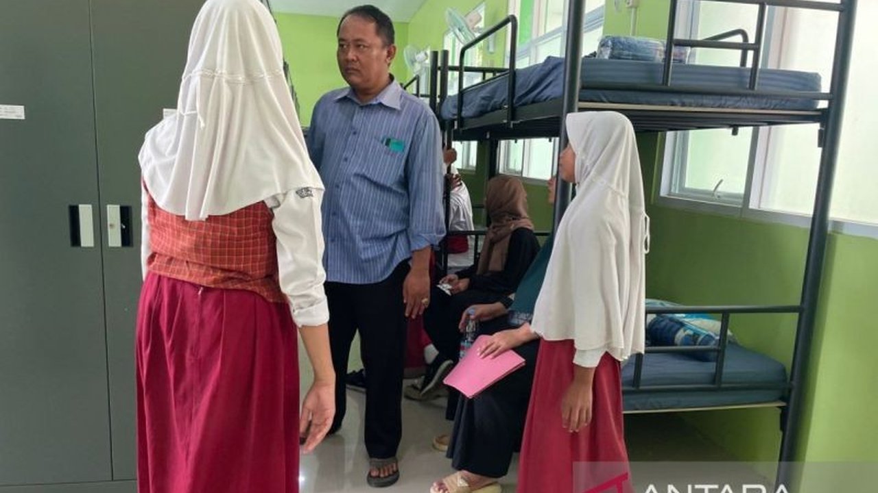 Program Sekolah Rakyat Cirebon Terintegrasi 1 telah berjalan baik dalam dua bulan operasinya, namun Komisi III DPRD Kota Cirebon menemukan beberapa catatan penting yang perlu segera diperbaiki.