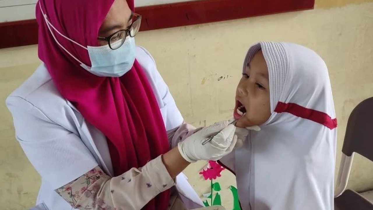 Pemerintah Kota Sawahlunto telah sukses melakukan skrining kesehatan remaja terhadap 22,85% populasi Gen Z. Hasil skrining kesehatan remaja Sawahlunto ini mengungkap tren kesehatan krusial dan menjadi dasar kebijakan masa depan yang patut disimak.