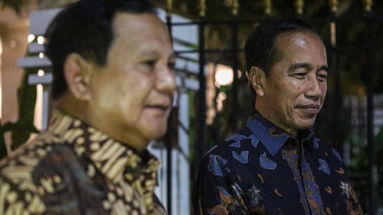 Menteri Pertahanan Sjafrie Sjamsoeddin membenarkan pertemuan Jokowi dan Prabowo di Kertanegara, Jakarta. Apa saja yang dibahas dalam pertemuan penting ini?