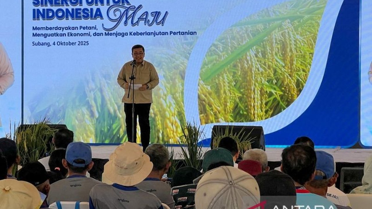 Kementerian PPN/Bappenas menegaskan swasembada beras sebagai prioritas utama pembangunan nasional. Presiden Prabowo menargetkan percepatan swasembada pangan demi kedaulatan bangsa. Simak detail upaya pemerintah dan proyeksi peningkatan produksi beras!