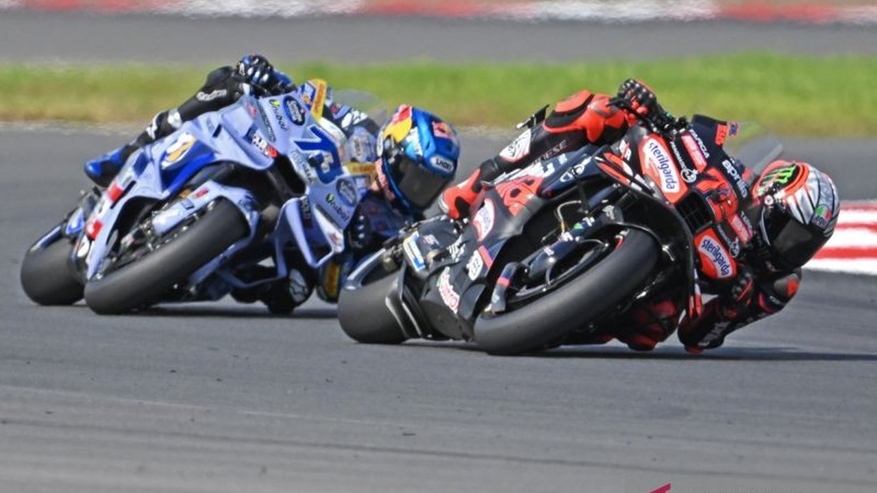 Meski gagal meraih kemenangan di Sprint Race, Alex Marquez dan Fermin Aldeguer dari BK8 Gresini Racing bertekad bangkit dan raih hasil maksimal di balapan utama Mandalika. Akankah mereka berhasil?