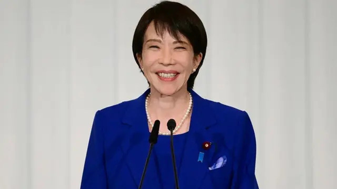 Sanae Takaichi, pemimpin baru Partai Demokrat Liberal (LDP) Jepang, menghadiri konferensi pers setelah pemilihan presiden LDP di Tokyo, Sabtu (4/10/2025). (Dok. Yuichi Yamazaki/Pool Photo
