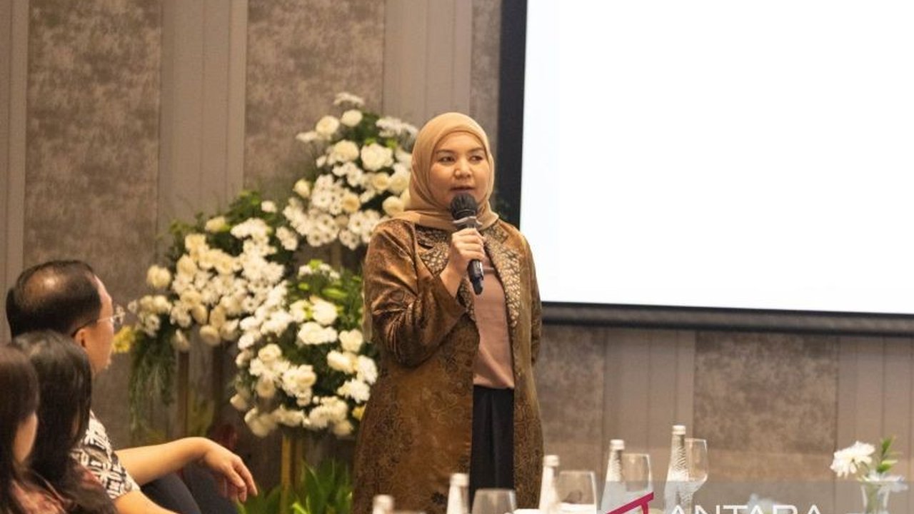 Lembaga Pembiayaan Ekspor Indonesia (LPEI) memproyeksikan ekspor kayu lapis Indonesia akan tumbuh positif hingga 2026, didorong permintaan AS dan daya saing global, meski menghadapi tantangan.