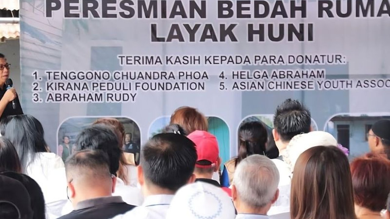 Wali Kota Singkawang Tjhai Chui Mie mengapresiasi program Bedah Rumah Singkawang oleh Yayasan TCM Peduli Kasih yang menargetkan 100 unit, mendorong sinergi pemerintah dan komunitas.