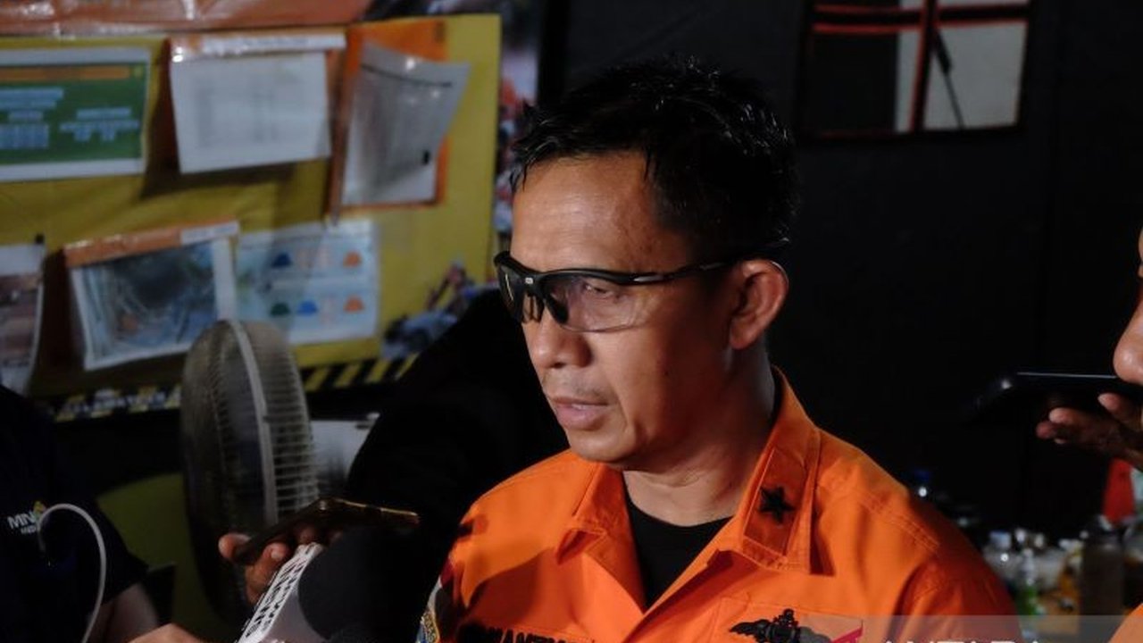 Tim gabungan Basarnas berhasil melakukan Evakuasi Ponpes Al Khoziny, mengevakuasi 19 jenazah pada hari ketujuh, menambah total korban meninggal menjadi 45 orang. Bagaimana kelanjutan pencarian?