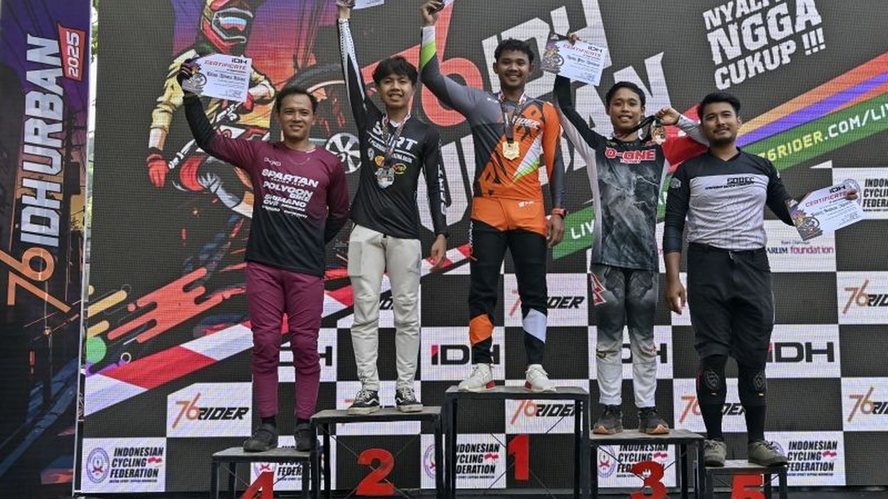 M. Abdul Hakim berhasil menjuarai kelas utama Men Elite di kejuaraan 76 IDH Urban 2025 Seri 2 di Semarang. Simak detail persaingan ketatnya dan kunci kemenangannya!