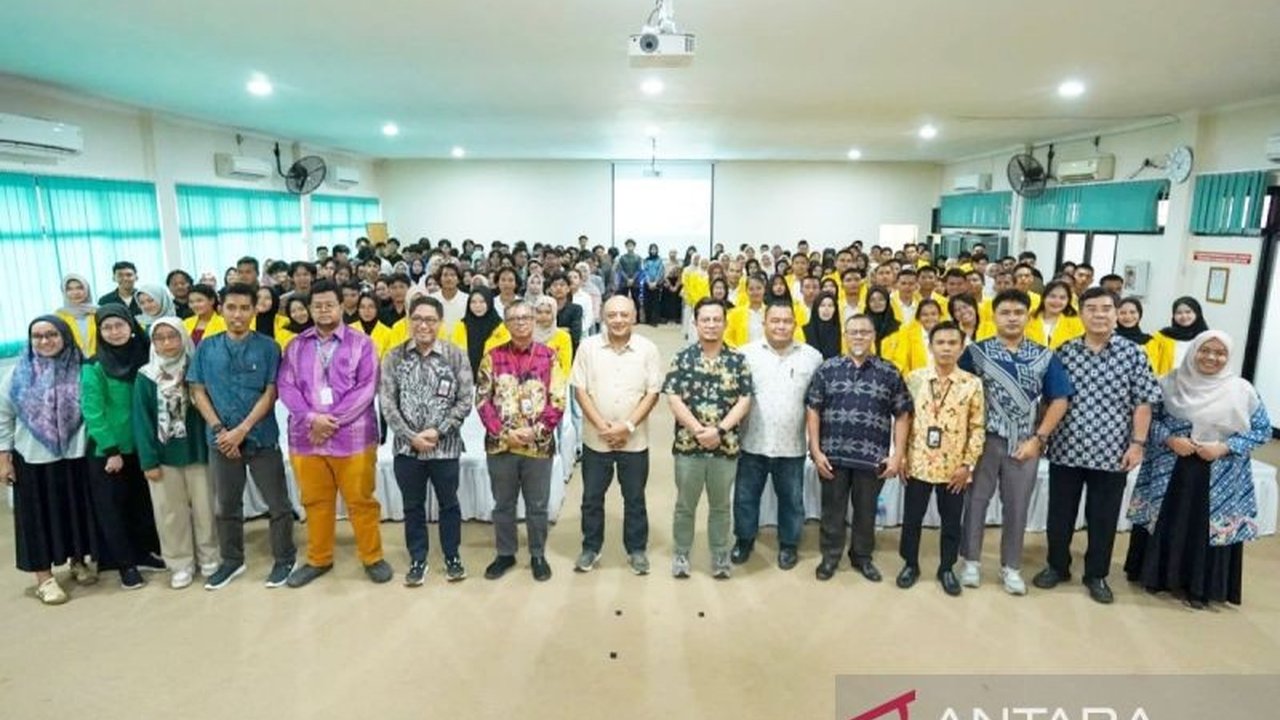 Universitas Lambung Mangkurat (ULM) menjadi kampus pertama yang menerima Beasiswa Sawit BPDPKS, bertekad mencetak inovator muda untuk keberlanjutan industri sawit Indonesia.