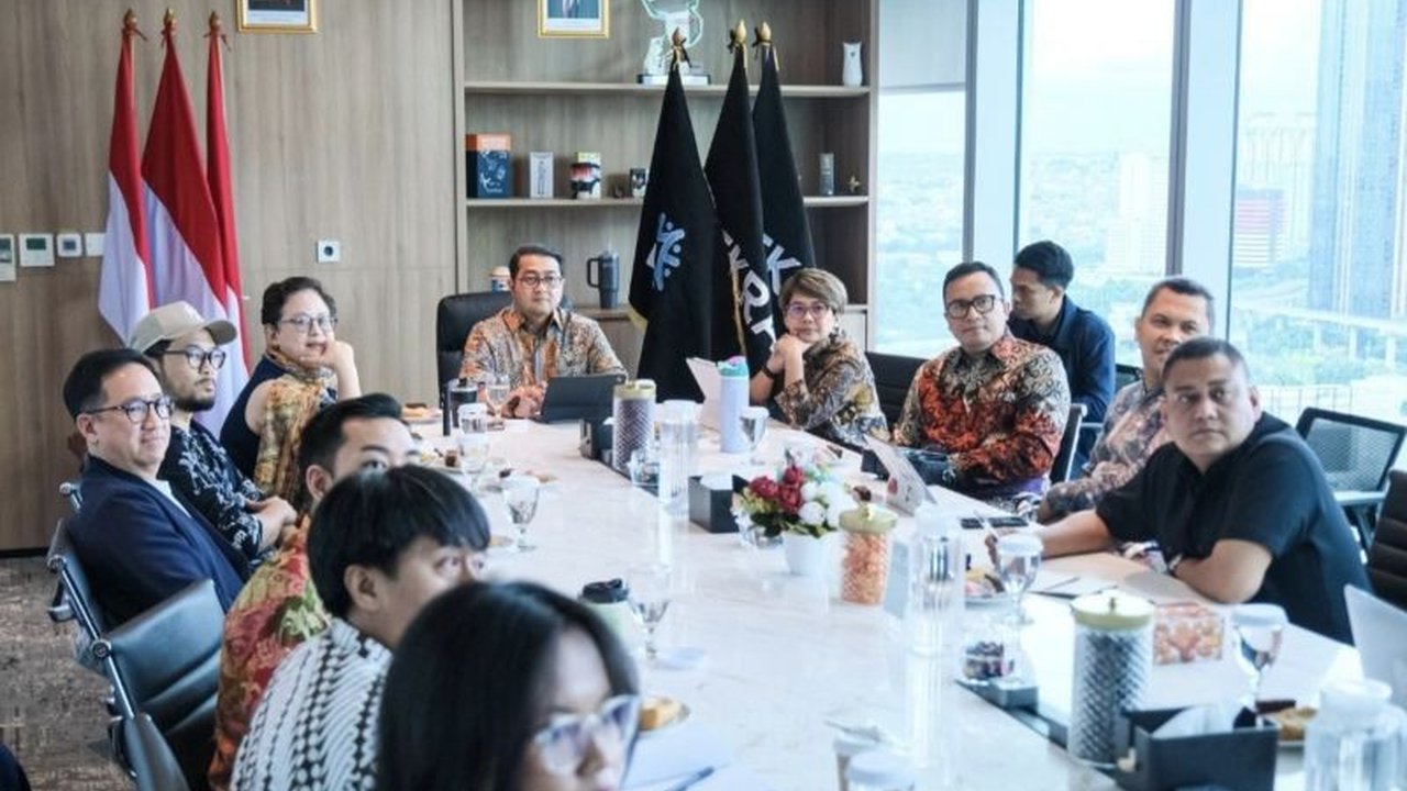Kementerian Ekonomi Kreatif (Kemenparekraf) berkomitmen penuh mendukung Film Animasi Garuda di Dadaku untuk bersaing di kancah global, memperkuat industri animasi nasional.