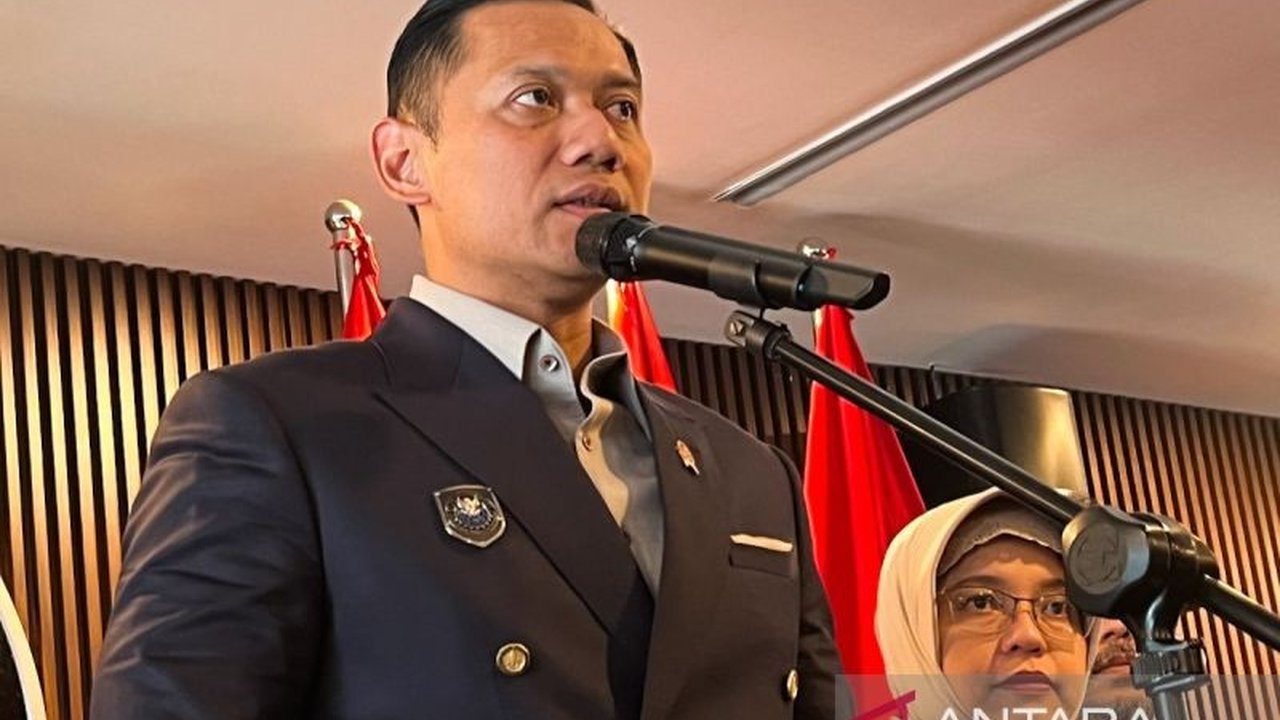 Menko AHY menegaskan komitmen pemerintah untuk mengimplementasikan kebijakan Zero ODOL mulai 2027. Langkah ini diharapkan mampu menekan angka kecelakaan fatal dan kerugian negara yang signifikan akibat kendaraan kelebihan muatan.