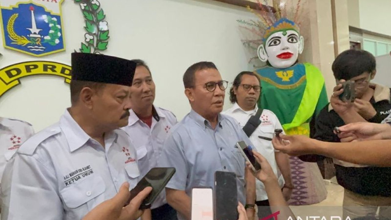 Bapemperda DKI Jakarta menjamin Ranperda KTR DKI Jakarta tidak akan memberatkan pedagang kecil. Simak upaya 'win-win solution' yang sedang digodok untuk mengakomodasi semua pihak!