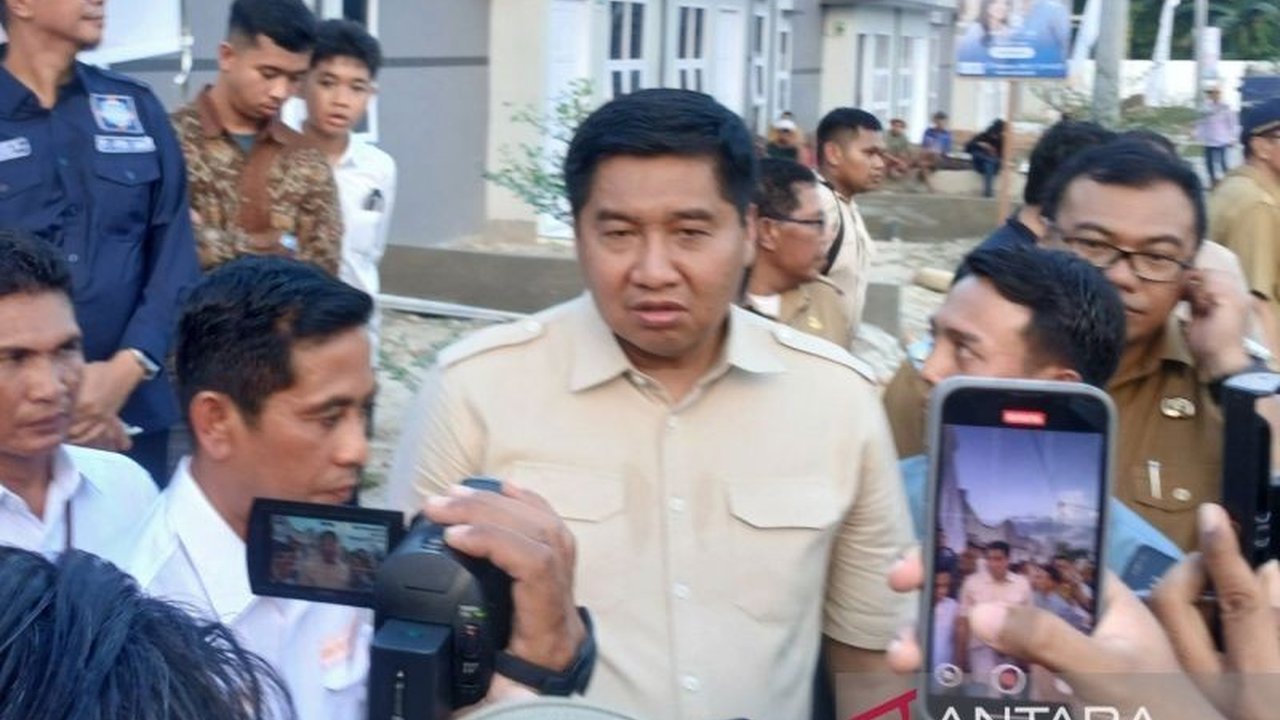 Menteri Perumahan dan Kawasan Permukiman (PKP) Maruarar Sirait mengumumkan realisasi program Rumah Subsidi FLPP telah mencapai 196.400 unit, mendekati target dan membantu MBR memiliki hunian layak.