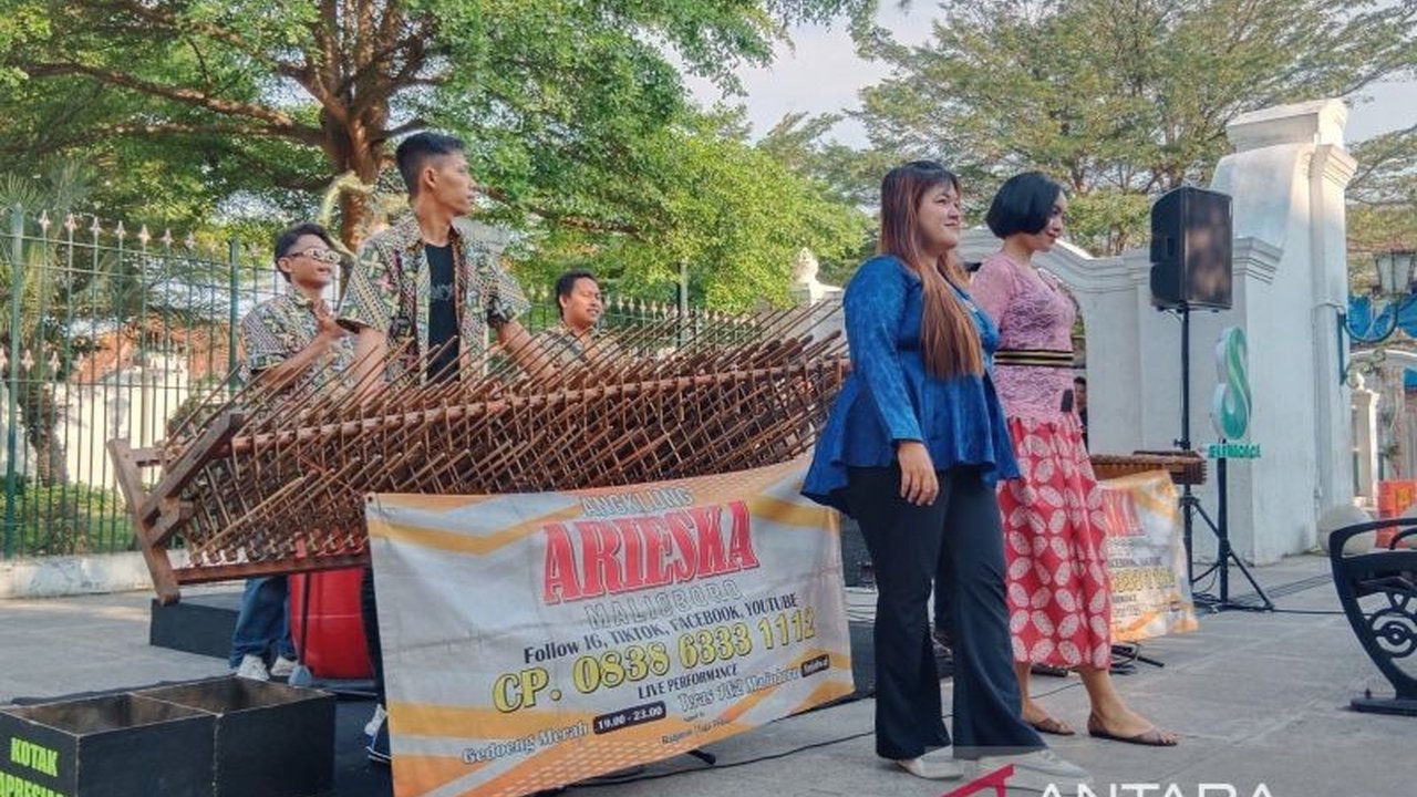 Pemerintah Kota Yogyakarta memfasilitasi 116 Pengamen Yogyakarta dengan lokasi resmi di tujuh titik strategis, memastikan hiburan terkurasi dan menjaga ketertiban kawasan wisata utama.