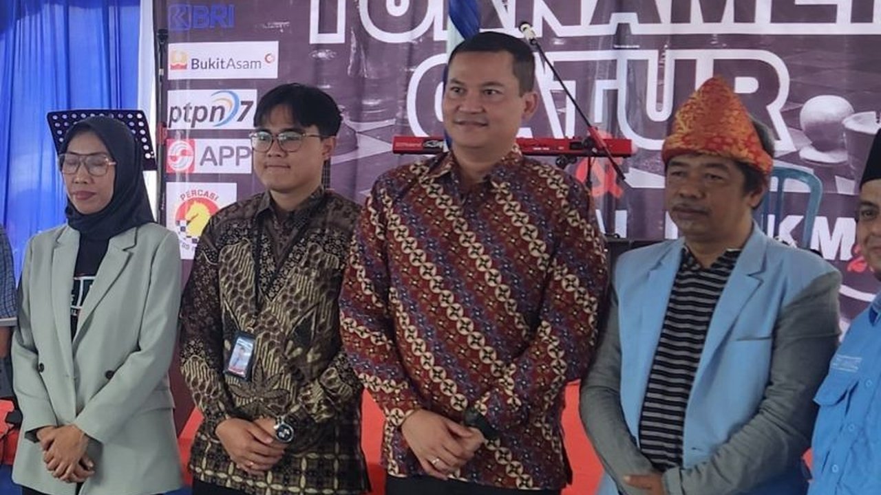 Polda Sumsel menyebar ratusan personel berseragam dan tidak berseragam untuk pengamanan intensif venue Pornas XVII Korpri di Palembang, menjamin kelancaran dan kenyamanan 9.305 peserta.