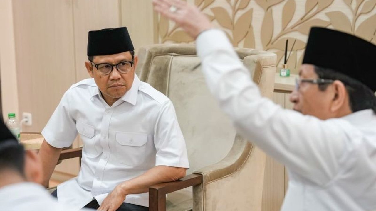 Menteri Koordinator PM menyoroti kondisi bangunan pesantren yang banyak berusia tua dan rentan. Ia mendesak adaptasi untuk meningkatkan keselamatan bangunan pesantren, menyusul insiden robohnya bangunan di Sidoarjo.