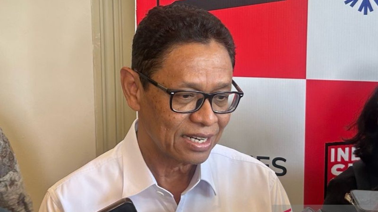Wamen ESDM Yuliot Tanjung menegaskan tidak ada perpanjangan izin ekspor konsentrat tembaga Freeport pasca relaksasi akibat kebakaran smelter. Akankah kebijakan ini berdampak pada operasional PTFI?