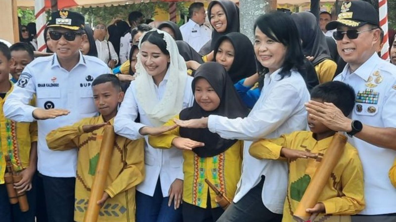 Warga Kabupaten Konawe Selatan menyambut antusias program nasional Sekolah Garuda di Desa Lebo Jaya, Konda, yang digagas Presiden Prabowo, diharapkan cetak SDM unggul.