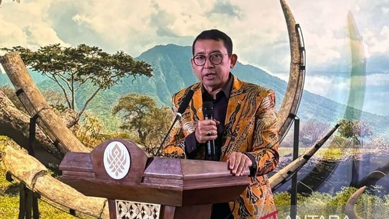 Menteri Kebudayaan Fadli Zon memproyeksikan pendapatan musik digital Indonesia mencapai USD 231,64 juta pada 2025, menandai potensi besar ekonomi kreatif nasional.