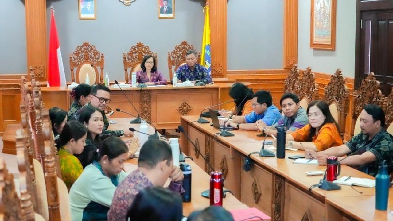Pemkab Badung dan IDB Bali merencanakan kerja sama strategis untuk memperkuat UMKM Badung di era digital, fokus pada desain kemasan dan pemasaran online. Apa manfaatnya bagi pelaku usaha?