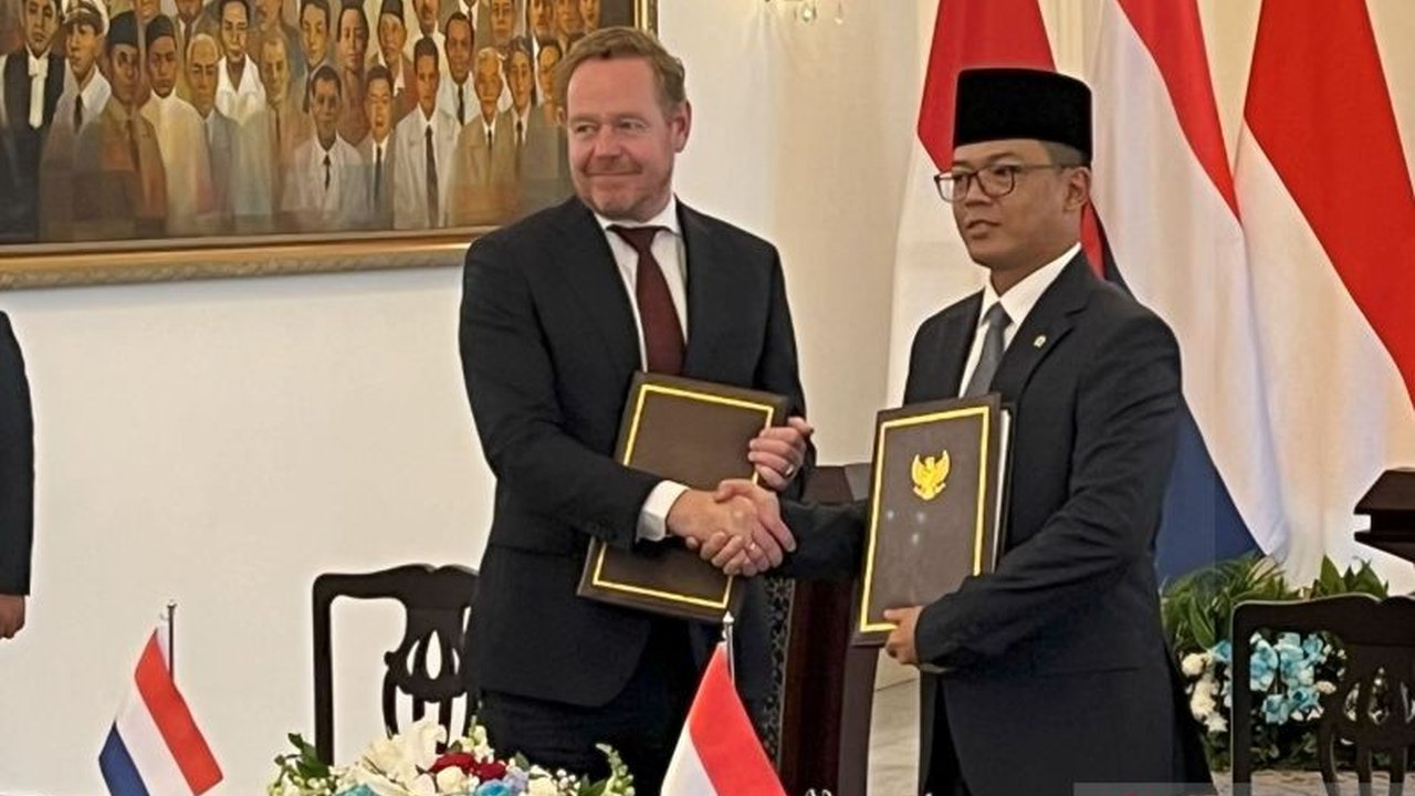 Menteri Luar Negeri Belanda David van Weel menegaskan negaranya akan selalu menjadi **mitra tepercaya Indonesia** di tengah kompleksitas global, memperkuat kerja sama strategis.