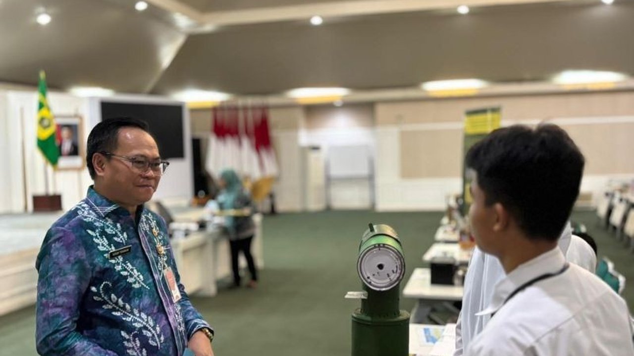 BSKDN Kemendagri mengapresiasi tinggi Inovasi Pelajar Bogor di Gelar Inovasi Daerah 2025. Temukan bagaimana karya-karya kreatif mereka menjadi motor penggerak pembangunan daerah!