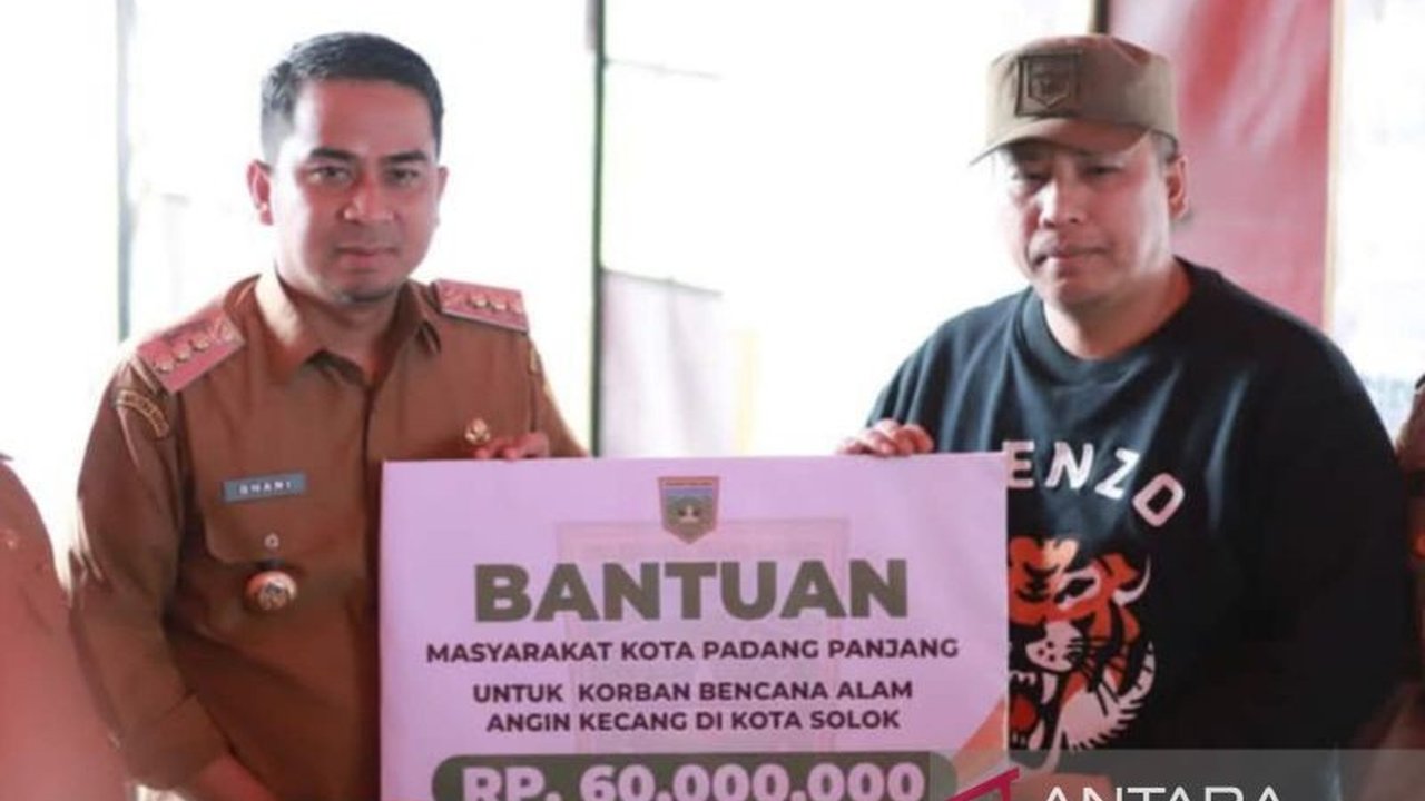 Pemerintah Kota Solok bergerak cepat menyalurkan Bantuan Bencana Solok kepada warga terdampak hujan badai. Siapa saja yang terlibat dan bagaimana dampaknya bagi korban?