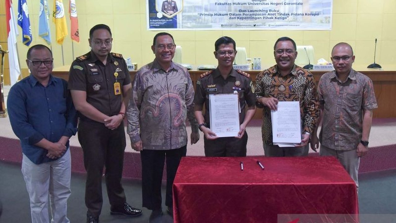 Fakultas Hukum UNG dan Kejari Gorontalo jalin kerja sama Tri Dharma PT, bukan sekadar formalitas. Kolaborasi ini diharapkan perkuat integritas penegakan hukum.