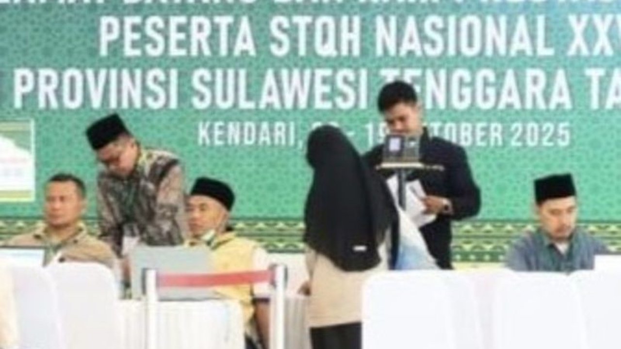 Kafilah STQH Nasional ke-28 tahun 2025 telah mulai berdatangan dan melakukan registrasi di Kendari, Sultra, menandai dimulainya kompetisi Al-Qur'an dan Hadis bergengsi ini. Penasaran dengan prosesnya?