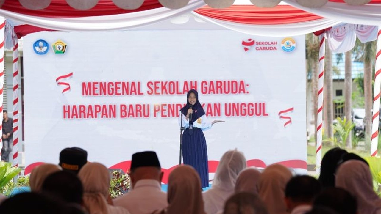 Pembangunan Sekolah Garuda Konawe, salah satu dari 16 sekolah unggulan nasional, telah dimulai. Simak bagaimana inisiatif ini membangkitkan harapan dan mimpi anak desa di Sulawesi Tenggara.