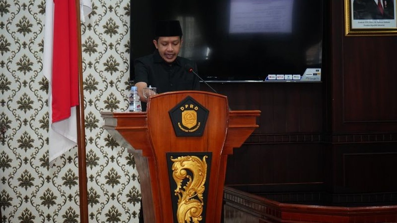 Pemerintah Kabupaten Trenggalek menghadapi penurunan dana transfer pusat Rp120 miliar. Pemkab siapkan strategi efisiensi anggaran demi menjaga program kerakyatan tetap prioritas.