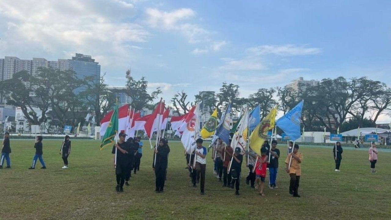 Porkot Medan 2025 resmi dibuka dengan 3.625 atlet dari 25 cabor. Ajang pembinaan ini bukan hanya memperebutkan medali, tapi juga motor listrik. Siapa juaranya?