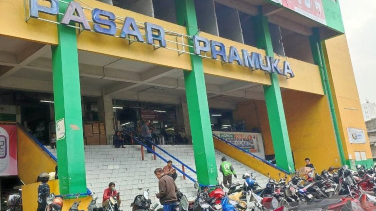 Pedagang Pasar Pramuka resah dengan isu kenaikan Harga Sewa Kios Pasar Pramuka pasca-revitalisasi yang mencapai ratusan juta rupiah. Bagaimana tanggapan Perumda Pasar Jaya?