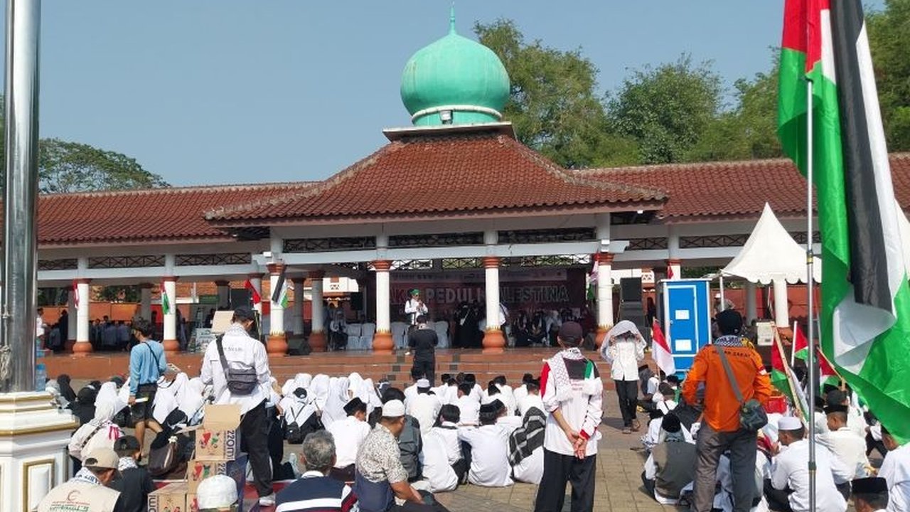 Forum Peduli Palestina (FPP) Banten menggelar Aksi Bela Palestina di Serang, membangkitkan kepedulian dan berhasil menggalang donasi lebih dari Rp18 juta untuk warga Gaza.