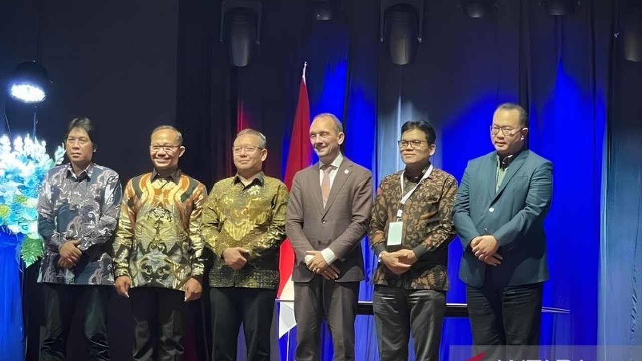 Kolaborasi UIN Jakarta NL Knowledge House diharapkan Wamendiktisaintek Stella Christie mampu mengembangkan riset di Indonesia dan mendukung pencapaian SDG's. Simak detail kerja samanya!