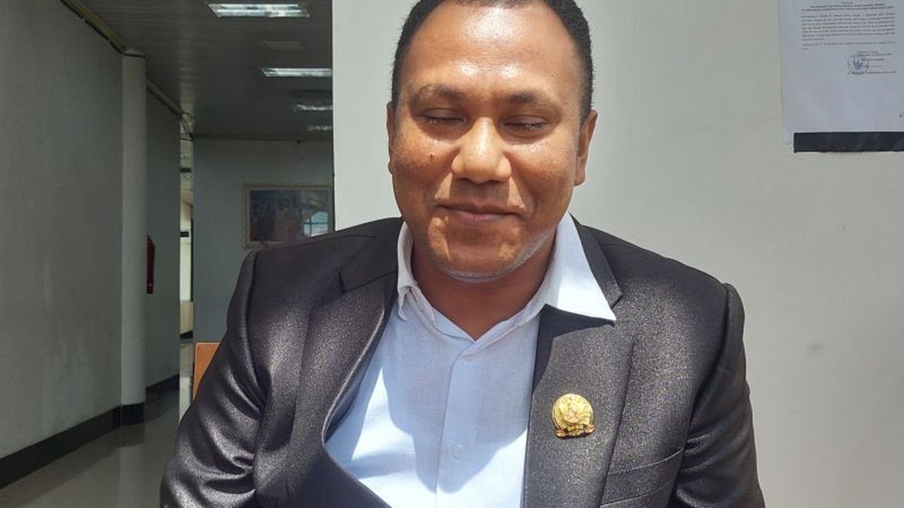 DPRK Otsus Kota Sorong berkomitmen mengawal kebijakan pemerintah daerah agar benar-benar berpihak pada Orang Asli Papua (OAP). Simak peran strategis mereka!