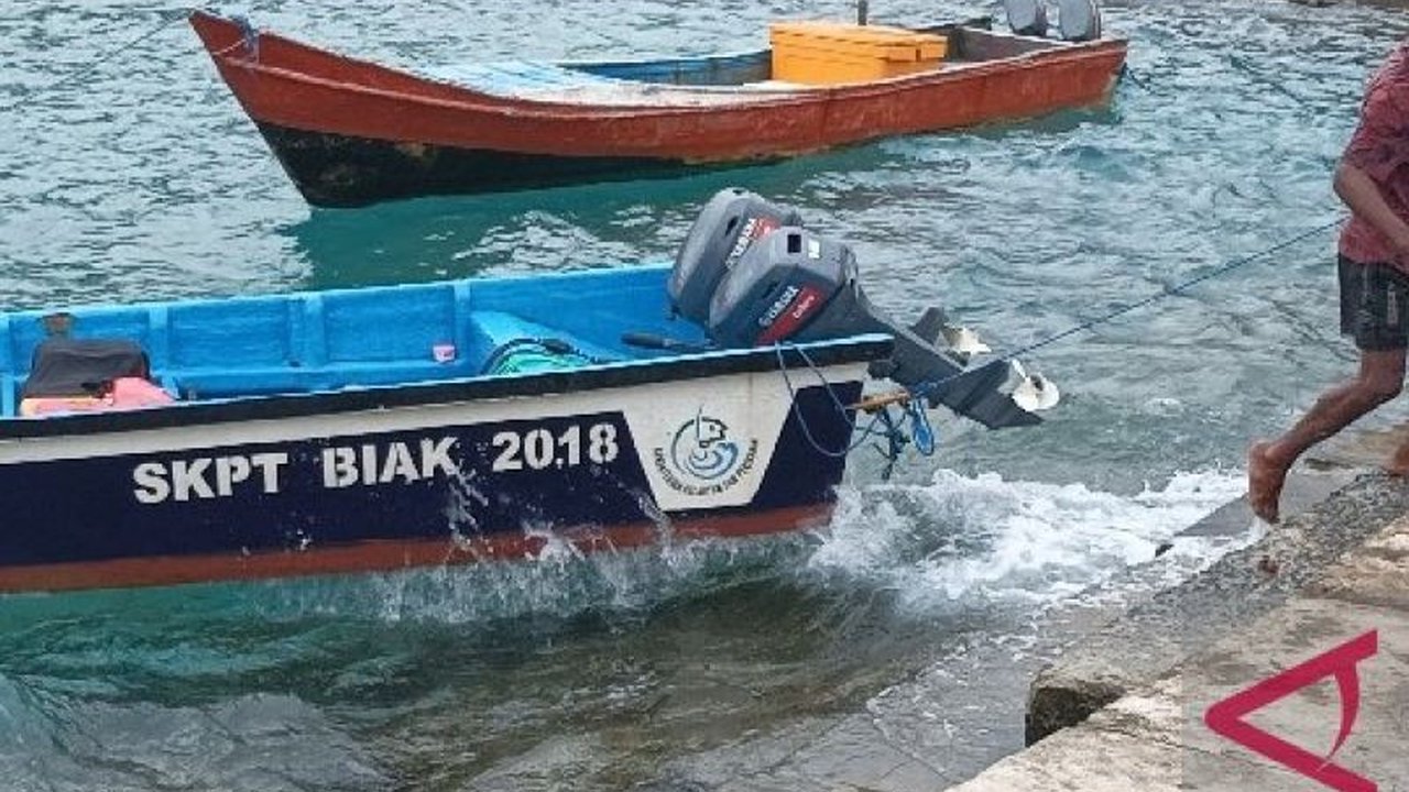 SKPT Fandoi Biak kini aktif menampung hasil tangkapan nelayan Orang Asli Papua (OAP) untuk memenuhi pasar ekspor dan kebutuhan lokal. Simak peran strategis SKPT Fandoi Biak!