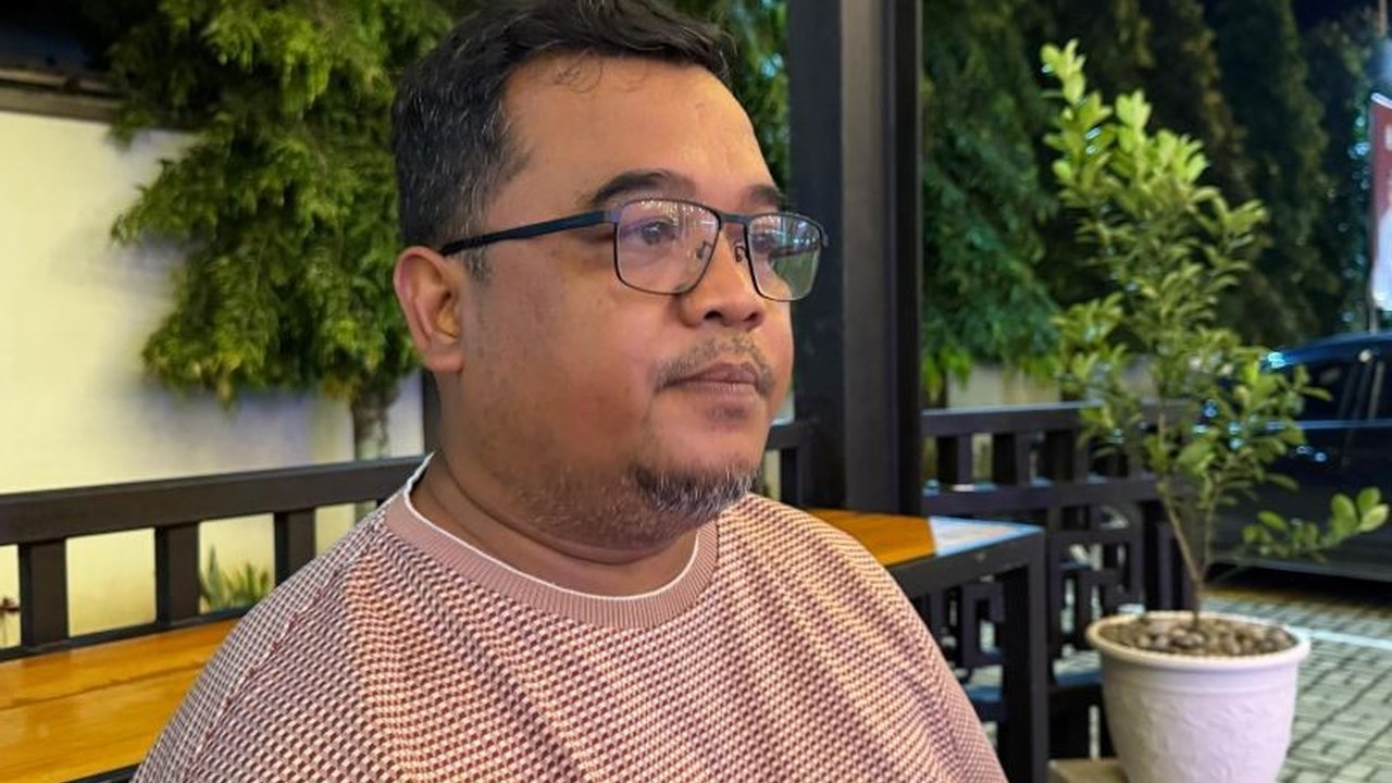 WN Vietnam korban pelemparan batu di Aceh telah meninggalkan Indonesia, pulang kampung untuk pengobatan cedera kaki retak. Kasus ini masih diselidiki, menyisakan misteri di balik insiden penyerangan.
