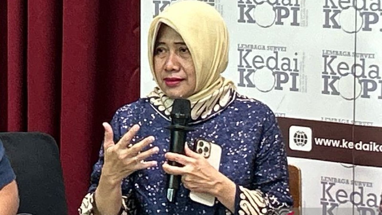 Ekonom UI menilai rangkap jabatan Andi Amran Sulaiman sebagai Mentan dan Kepala Bapanas berpotensi memperkuat koordinasi pangan nasional dari hulu ke hilir, mempercepat kedaulatan pangan.