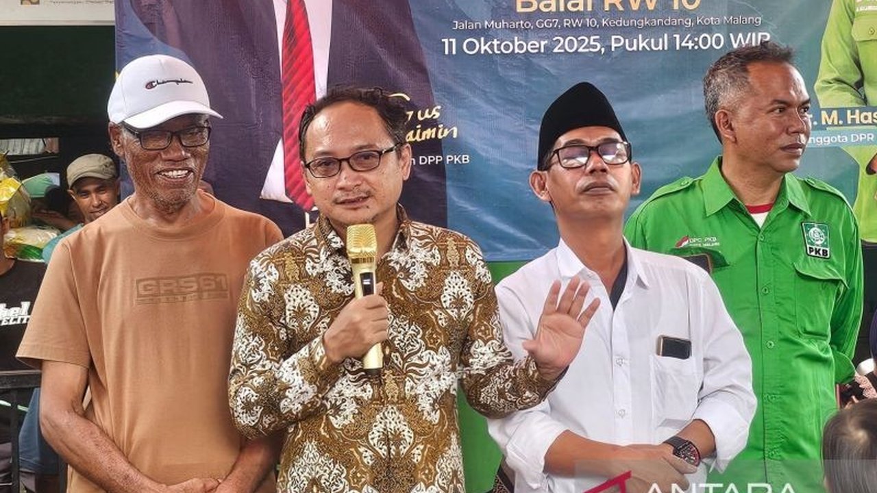 Anggota Komisi XI DPR RI menyoroti kebijakan pemangkasan TKD oleh pemerintah pusat, menekankan pentingnya mencermati kebutuhan anggaran daerah yang beragam agar pembangunan tidak terhambat.
