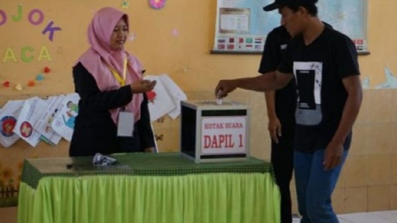 Pemerintah Kabupaten Magetan menunda Pilkades di 12 desa dari 2025 ke 2027. Keputusan ini diambil karena pertimbangan keamanan, aspek yuridis, dan menunggu PP baru. Apa alasannya?