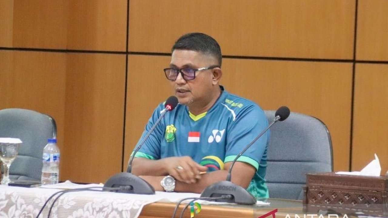 Pemkab Belitung meluncurkan Program Genting, memberikan bantuan tunai Rp450 ribu per bulan per anak untuk mengatasi kasus anak stunting. Inovasi ini melibatkan ASN dan pihak swasta.