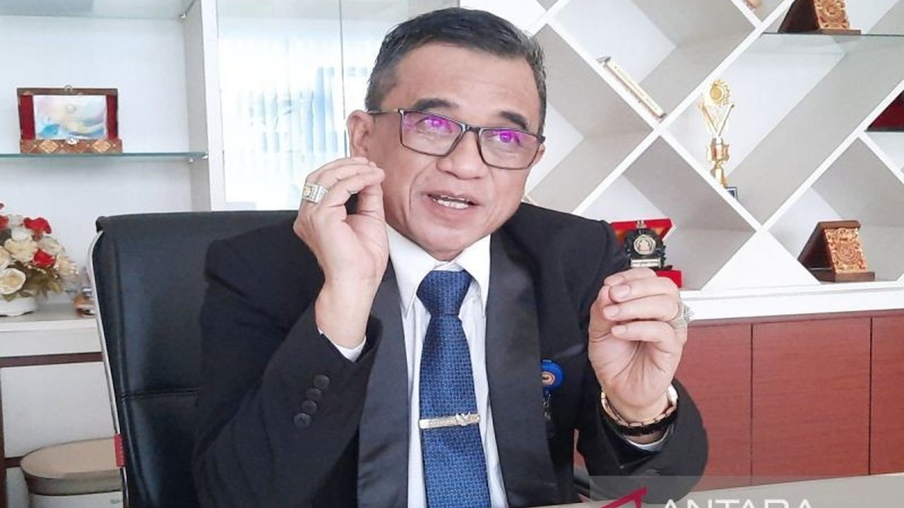 Universitas Lambung Mangkurat (ULM) konsisten cetak guru PAUD unggul, terakreditasi Unggul, demi stimulasi dini anak. Simak bagaimana ULM mempersiapkan generasi hebat!