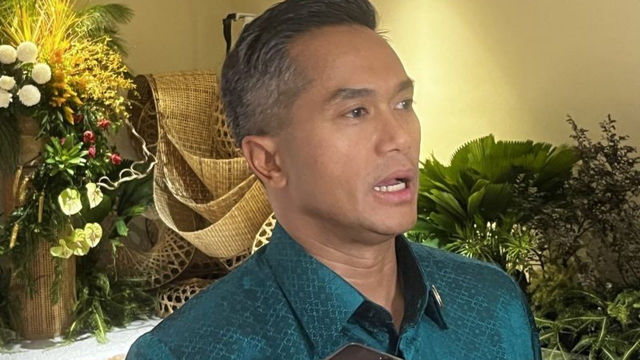 Ketua Kadin Indonesia, Anindya Bakrie, mengungkapkan fokus dunia usaha dalam menjaga kapasitas produksi di tengah ancaman Government Shutdown AS. Bagaimana strategi Indonesia?