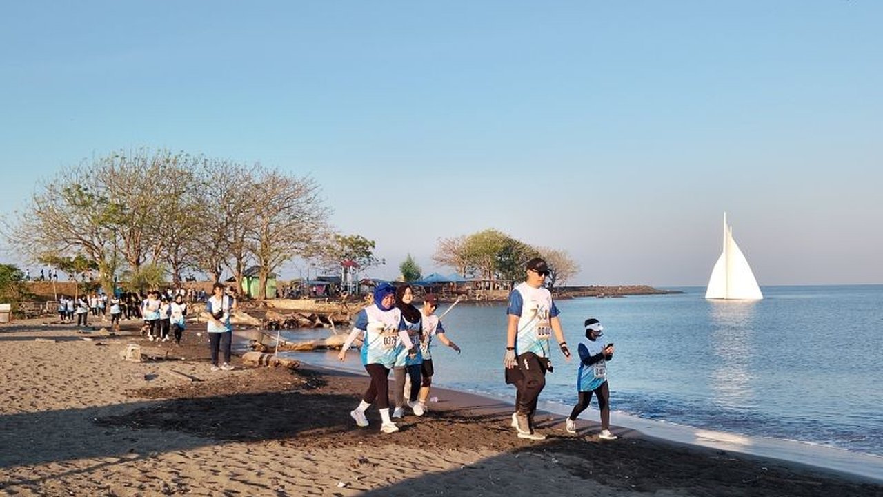 Poltekpar Makassar sukses gelar Run Tourism Makassar 2025, ajak 1.500 peserta jelajahi empat destinasi pantai ikonik, sekaligus promosikan wisata daerah. Penasaran rutenya?