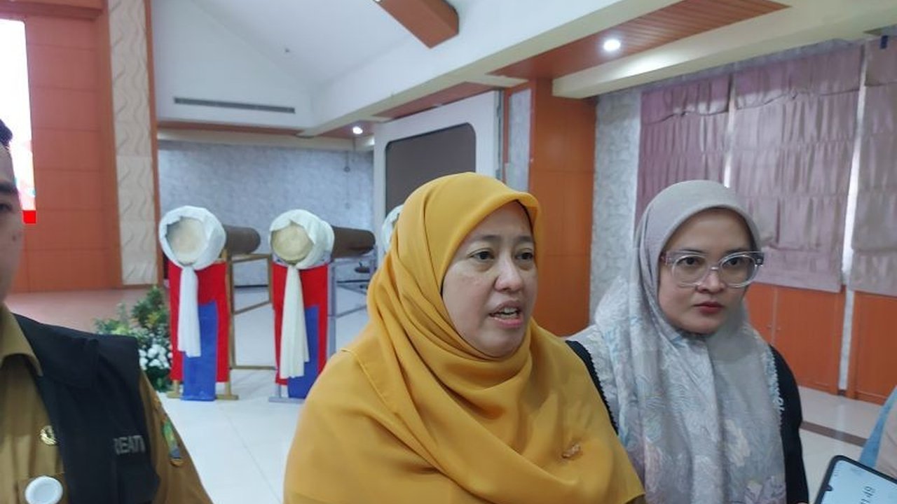 Masyarakat Tangerang diimbau Diskominfo untuk waspada terhadap modus penipuan baru, yaitu scam video call, yang bisa berujung pemerasan. Kenali ciri-cirinya agar tidak menjadi korban!