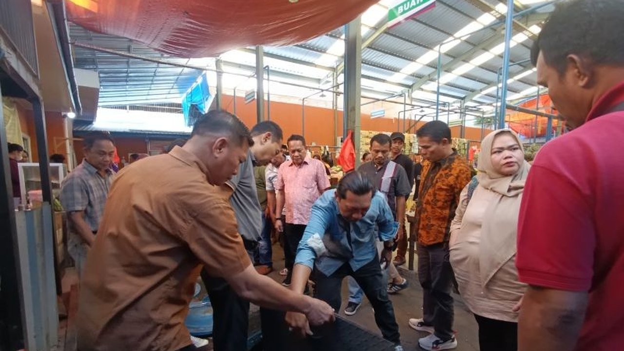 Dinas Perdagangan Balikpapan menjadikan Pasar Sawah Makassar sebagai model studi tiru untuk program modernisasi pasar rakyat, khususnya dalam digitalisasi dan pengelolaan limbah. Apa saja inovasinya?