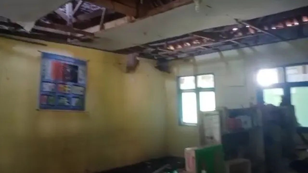 Kondisi SDN Nagrak di Desa Cikelat, Kecamatan Cisolok, Kabupaten Sukabumi (Foto: Fira Syahrin/Liputan6.com)