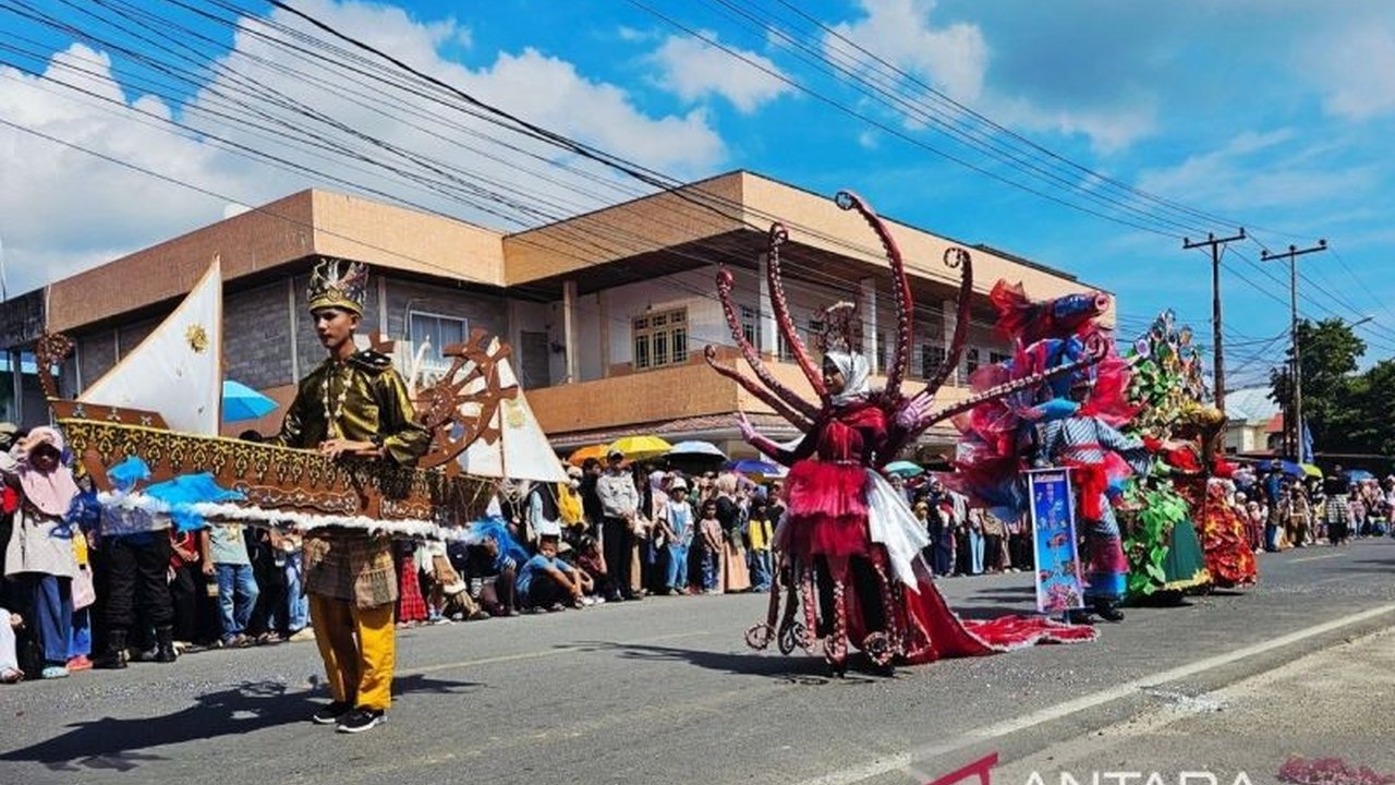 Bupati Natuna menyebut Peningkatan IPM Natuna menjadi 78,60 poin adalah bukti kemajuan pembangunan positif. Angka kemiskinan dan pengangguran juga turun, menandakan Natuna semakin sejahtera.