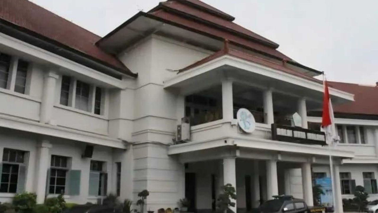 Pemerintah Kota Malang kebut penyusunan Peraturan Wali Kota (Perwali) untuk program Bantuan Rp50 Juta per RT, memastikan skema tematik ini siap terealisasi pada 2026 dan menjawab kebutuhan warga.