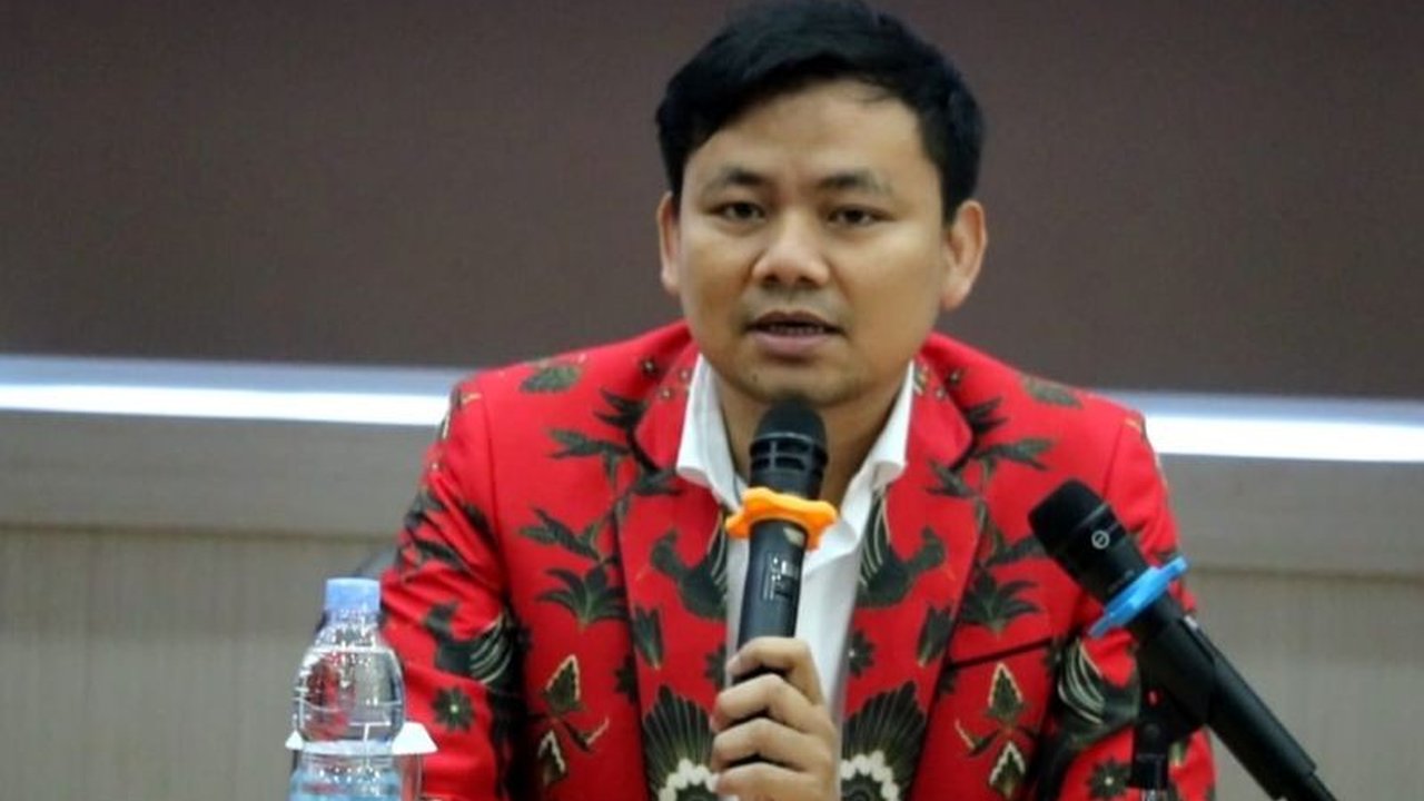 Wakil Ketua KIP, Arya Sandhiyudha, menyoroti pentingnya menjaga keseimbangan antara Keterbukaan Informasi Publik dan perlindungan data pribadi, terutama terkait isu ijazah pejabat. Apa saja batasannya?